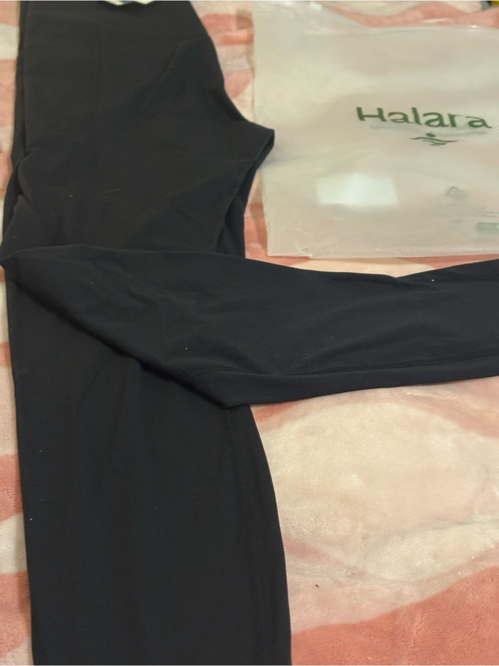 HALARA Black High-Waist Performance Leggings